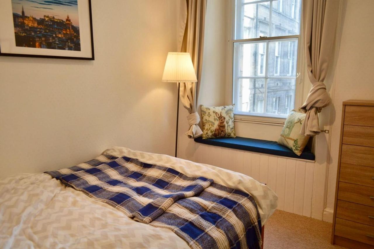 Two Bedroom Flat By Royal Mile! Edinburgh Buitenkant foto