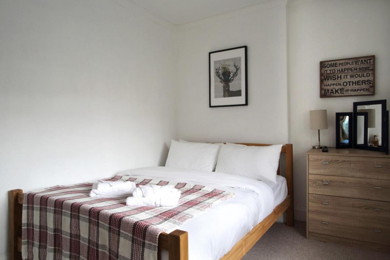 Two Bedroom Flat By Royal Mile! Edinburgh Buitenkant foto